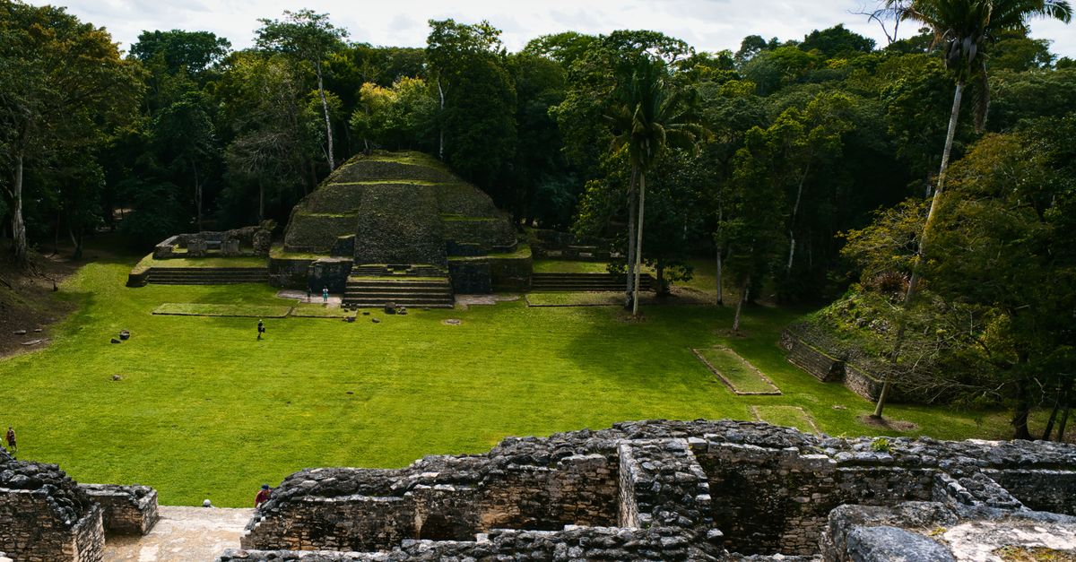 Belize eSIM: Mobile Daten für die Cayes, das Riff und den Dschungel