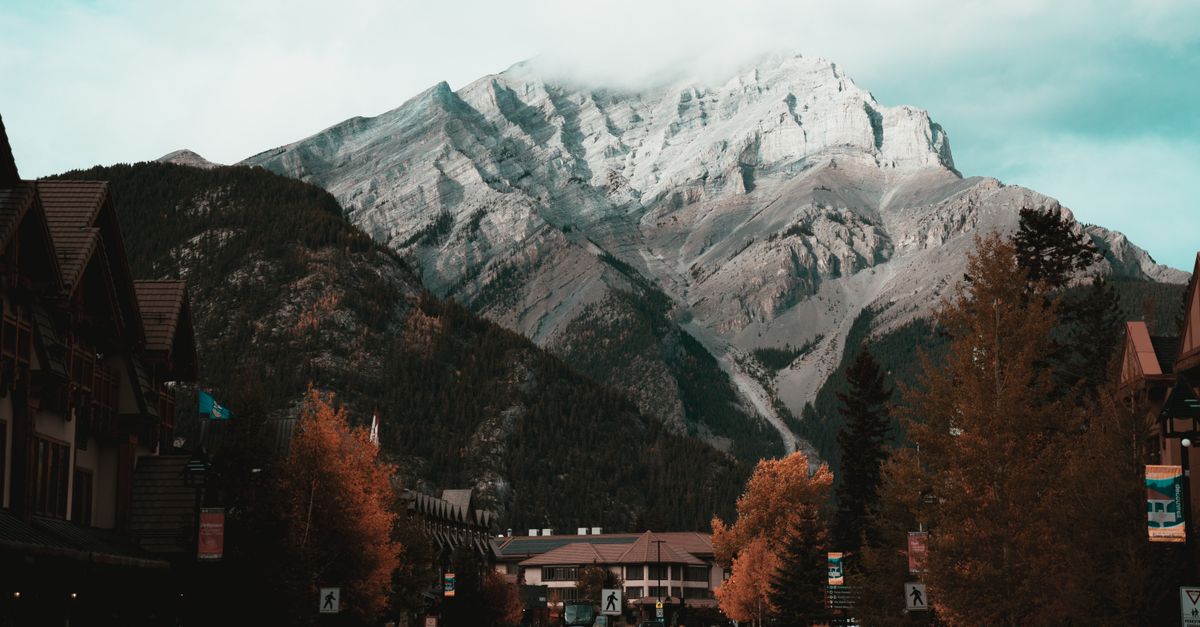 Canada eSIM: Mobile Data for Your Trip, Coast to Coast