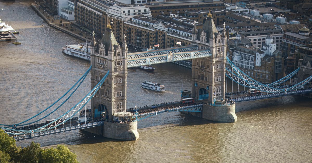 eSIM for Travellers from Nigeria: Mobile Data in the UK, Dubai, Ghana and the USA