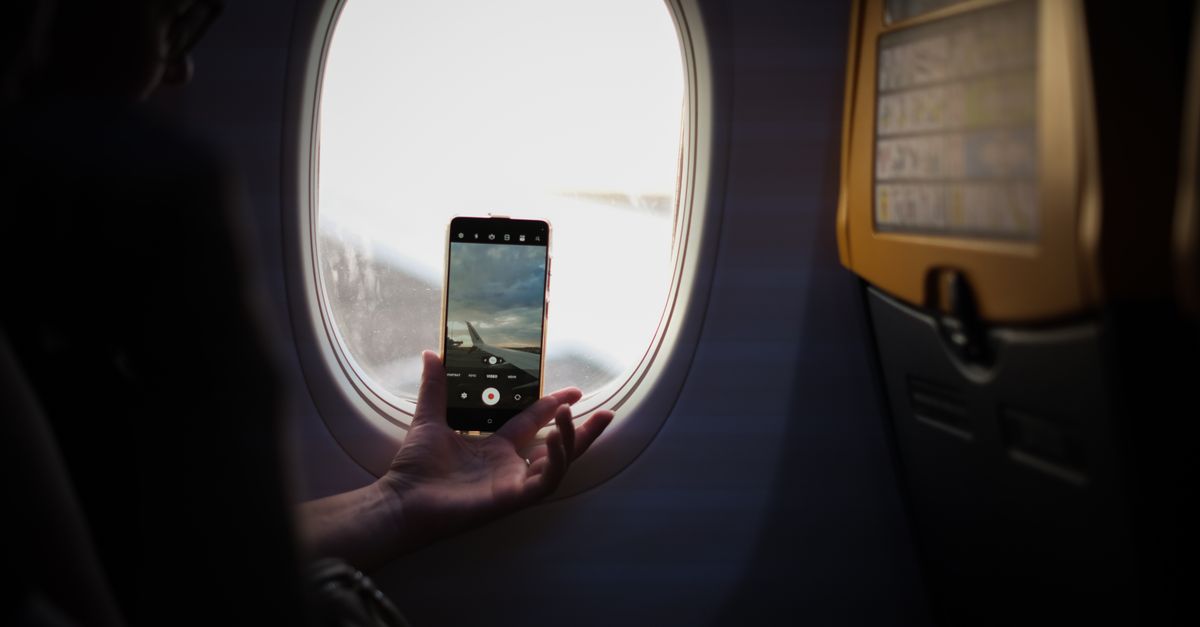 Landing Abroad: Your First Hour Online With an eSIM