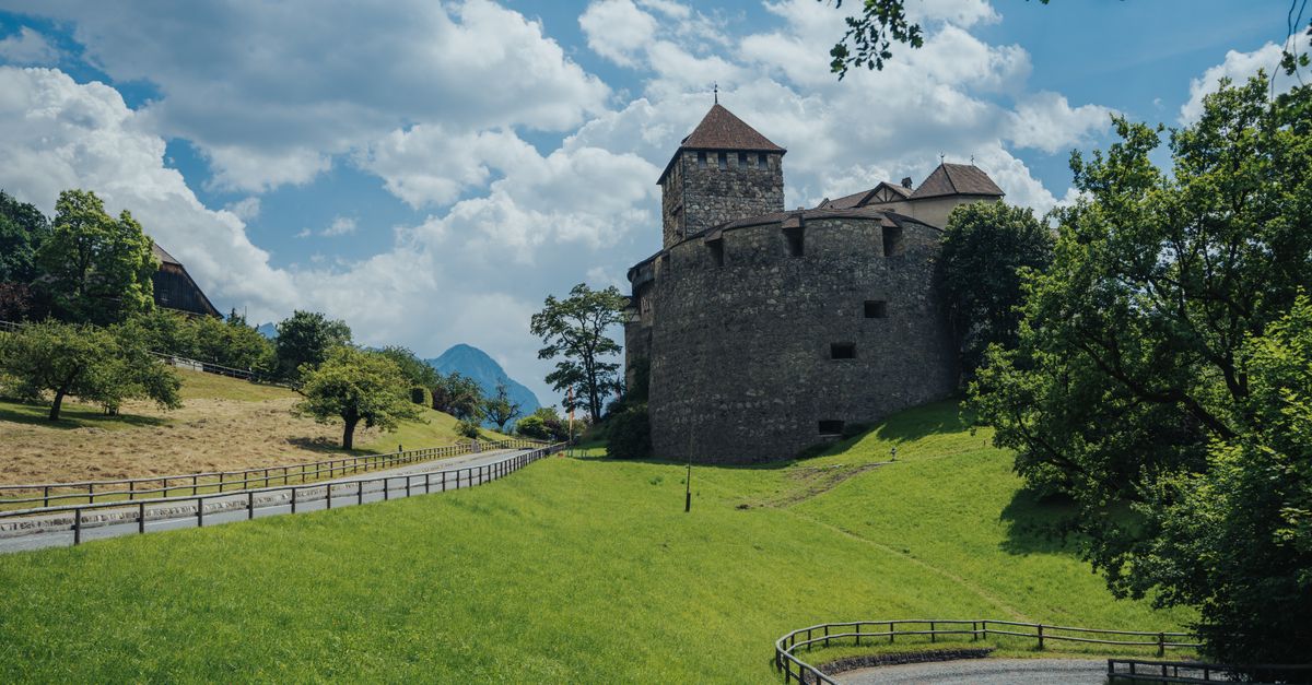 Liechtenstein eSIM: Mobile Daten für Vaduz und die Alpen