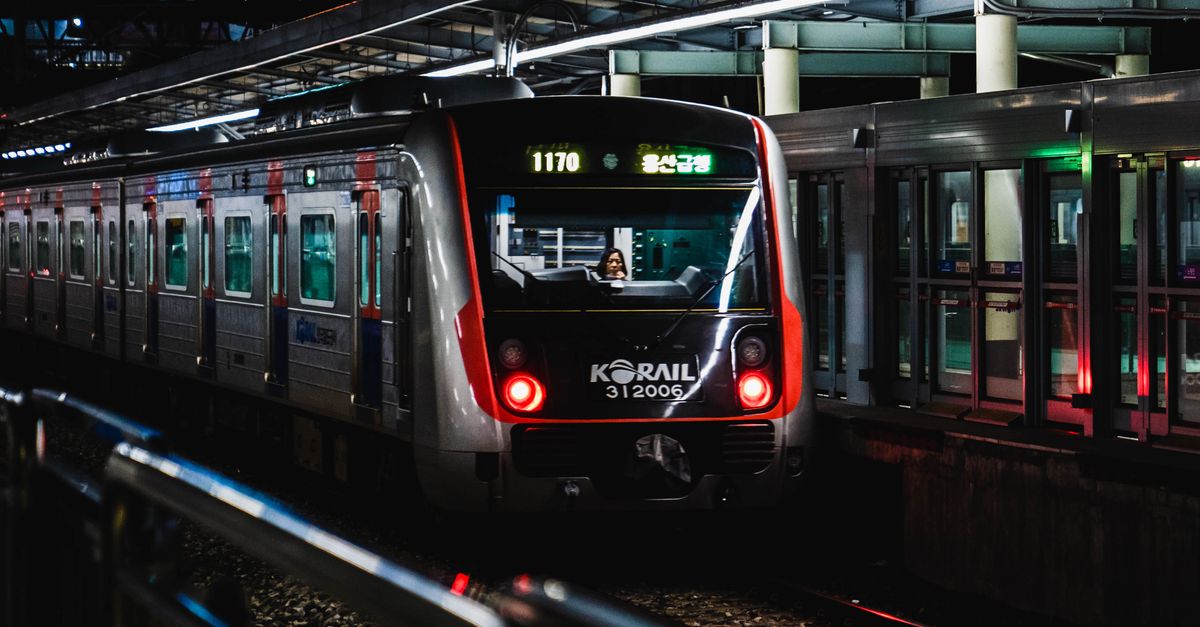 Getting Around South Korea: Trains, Subways, Buses and Taxis